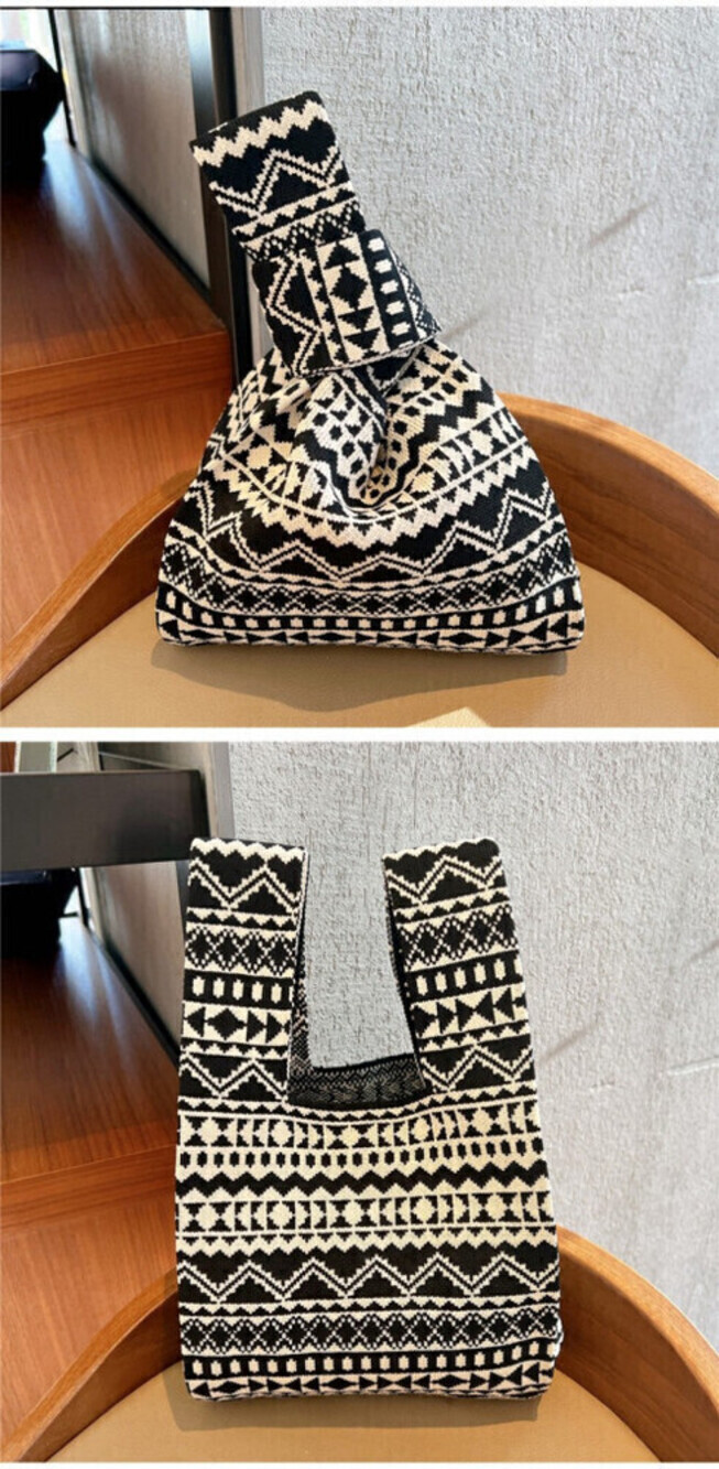 Geometric Pattern Purse In Black - Picture 3 of 3